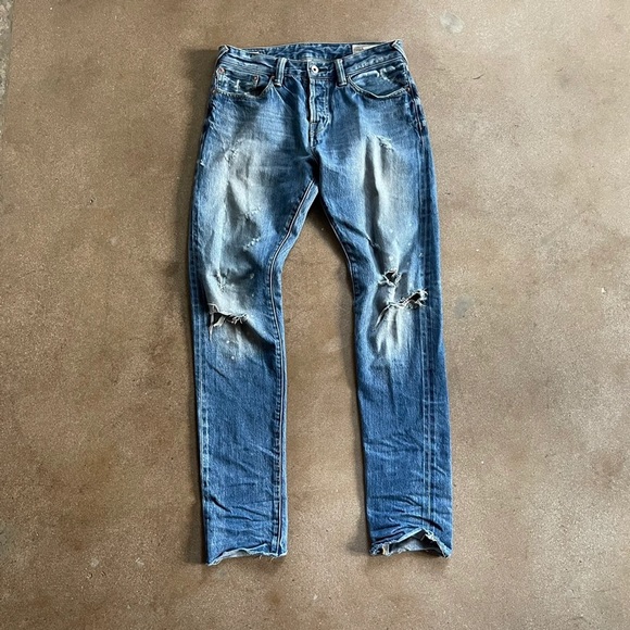 Evisu Jeans - Picture 2 of 4